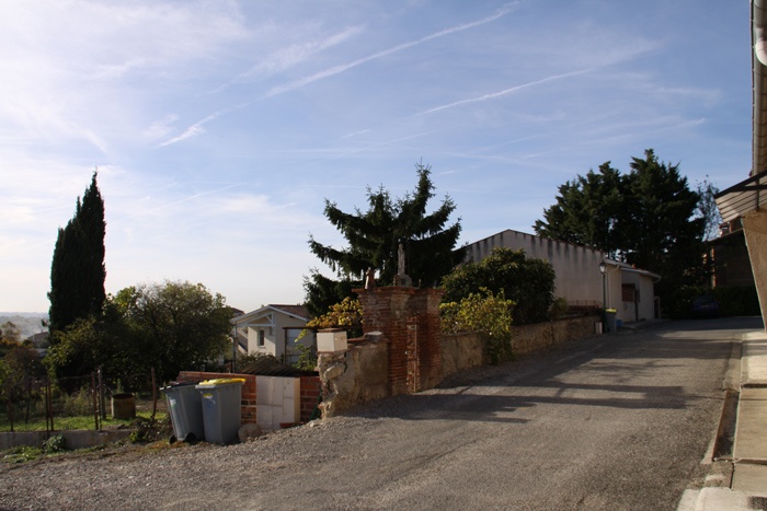 Maison Noire (de bton et d'acier) - Maison rsolument contemporaine au coeur de Lauzerville (31) : existant